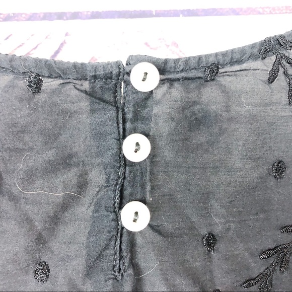Francescas Black Silk Appliqué Blouse Sz Small - Picture 6 of 6